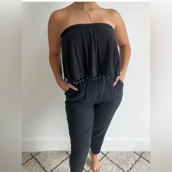 Aerie Black Strapless Flowy Pom Pom Jumpsuit with Pockets Sz Small Vacation - Picture 1 of 10